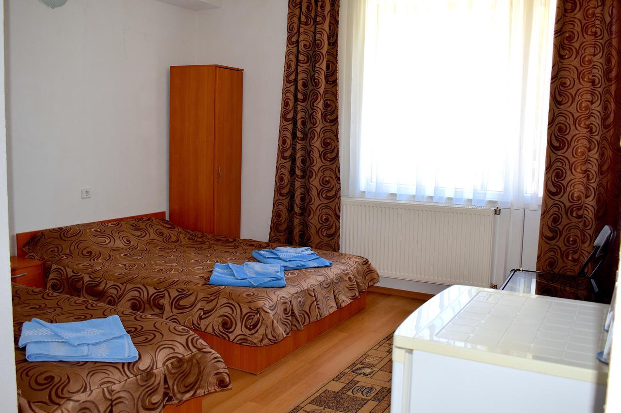 Complex Pele Hotell Zmeitsa Exteriör bild